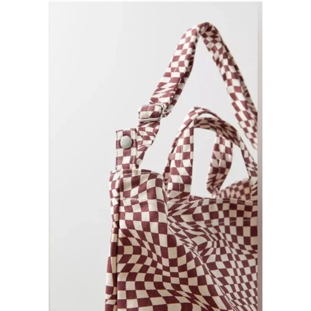 BAGGU Checkerboard Shoulder Tote in Cream and Brown - Picture 3 of 8